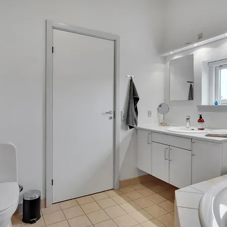 Stunning In With Kitchen * Fåborg