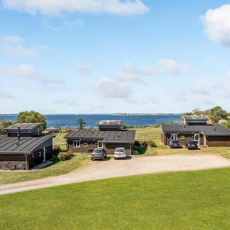 Stunning In With Kitchen * Fåborg