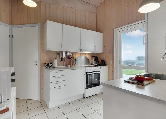 Stunning In With Kitchen Holiday home