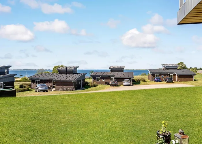 Holiday home Stunning In With Kitchen Faaborg